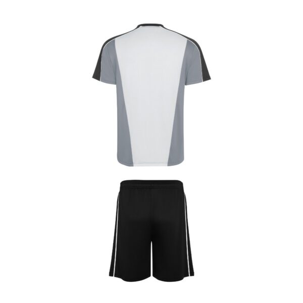 Set sportivo con T-shirt a maniche corte - vista 1