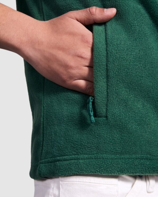 Gilet in pile con collo alto - dettaglio 1