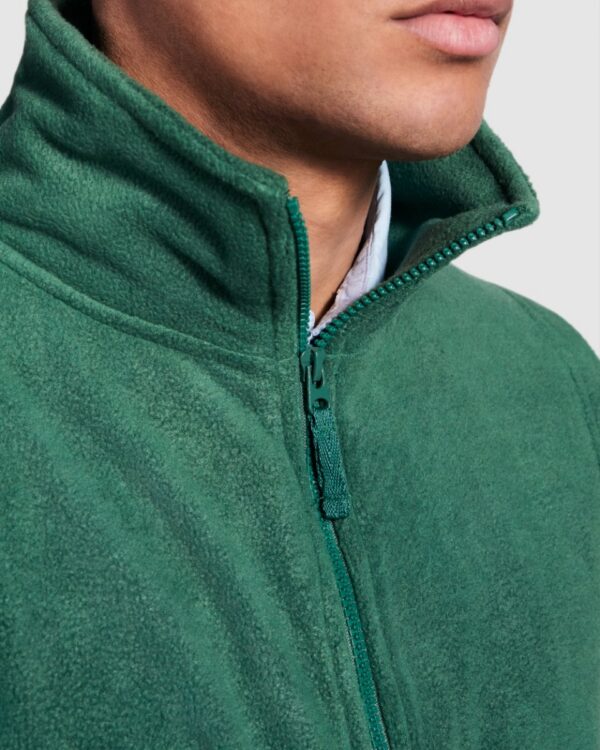 Gilet in pile con collo alto - dettaglio 2