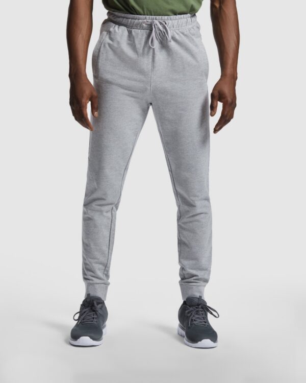 Pantalone lungo basic a gamba dritta - modello 1