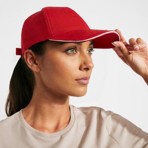 Cappellino a 5 pannelli realizzato in cotone - dettaglio 1
