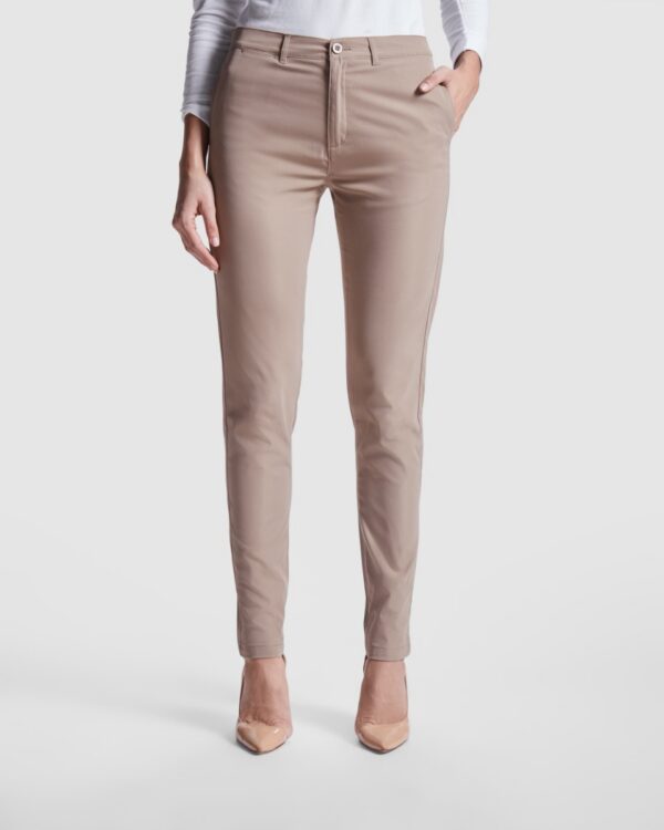 Pantalone da donna a taglio chino - modello 1