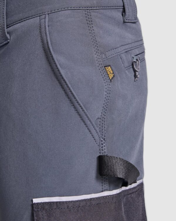 Pantalone lungo multitasche - dettaglio 1